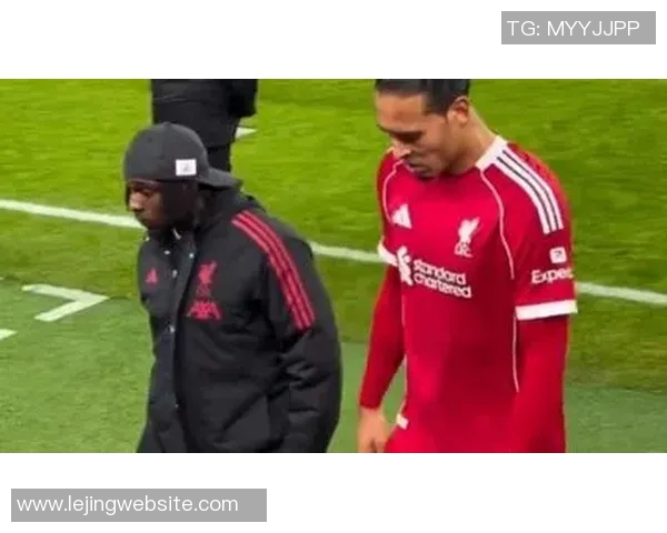 埃因霍温队长回应争议轻推范戴克称其身材高大应能承受